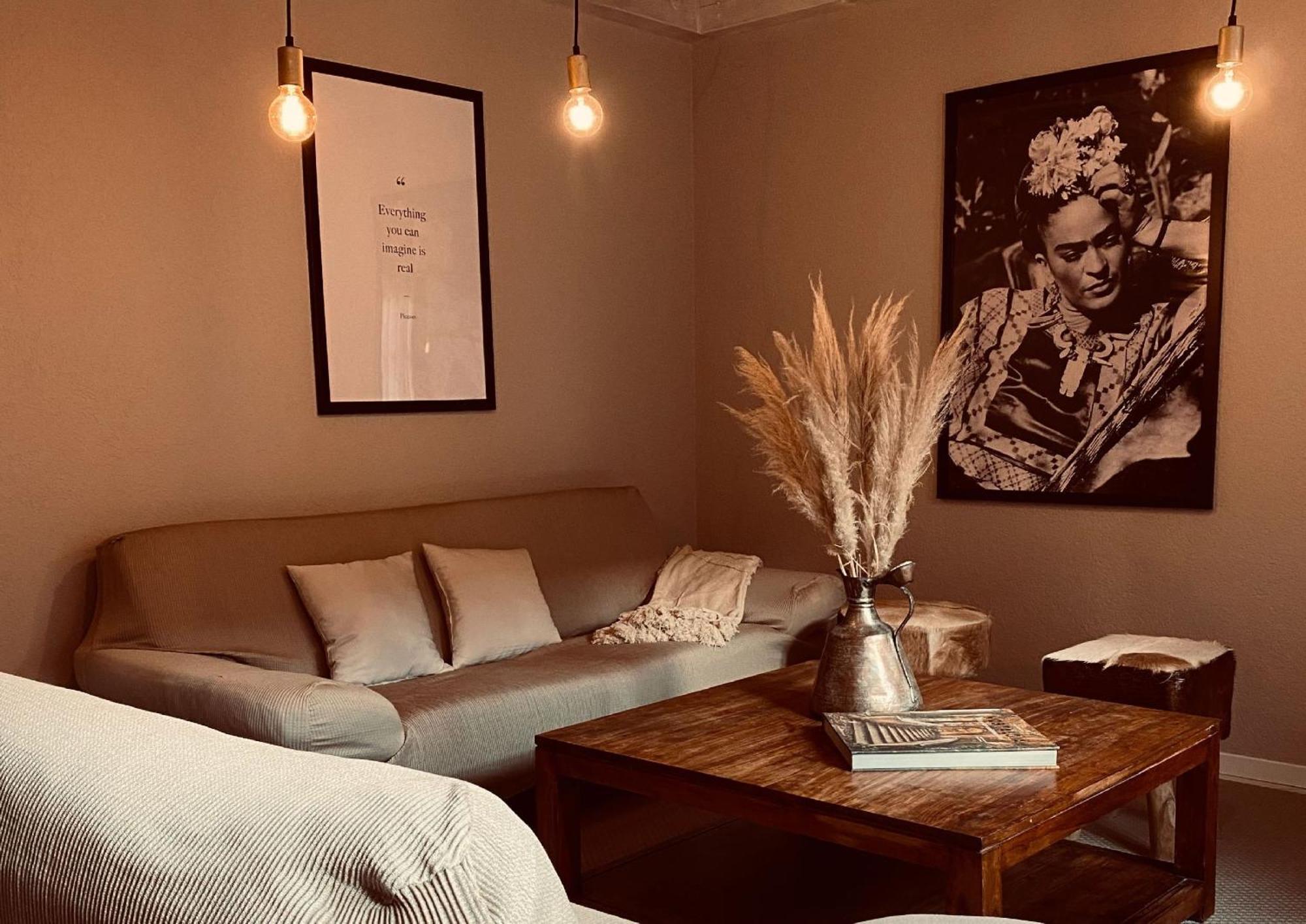 Heart Ferienwohnungen Frida I Kahlo Vogtsburg Bagian luar foto
