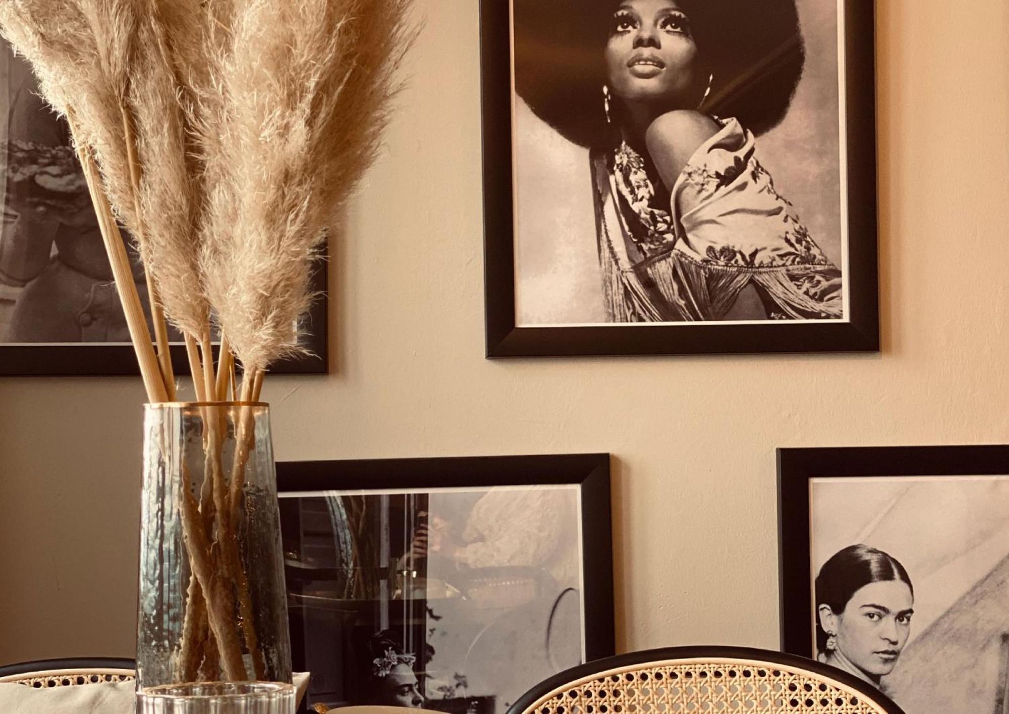 Heart Ferienwohnungen Frida I Kahlo Vogtsburg Bagian luar foto