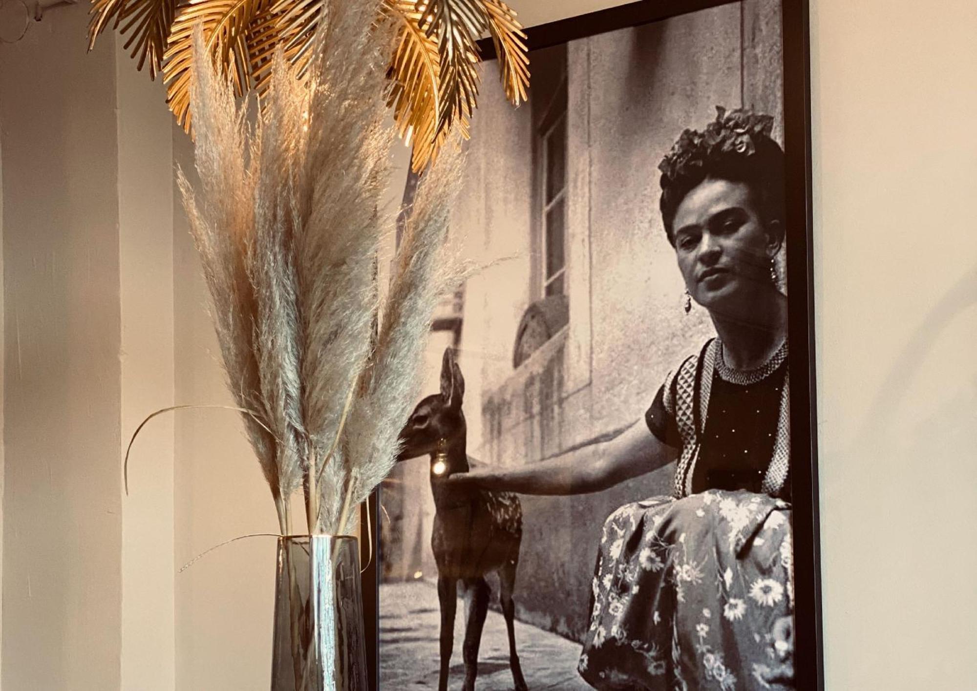 Heart Ferienwohnungen Frida I Kahlo Vogtsburg Bagian luar foto